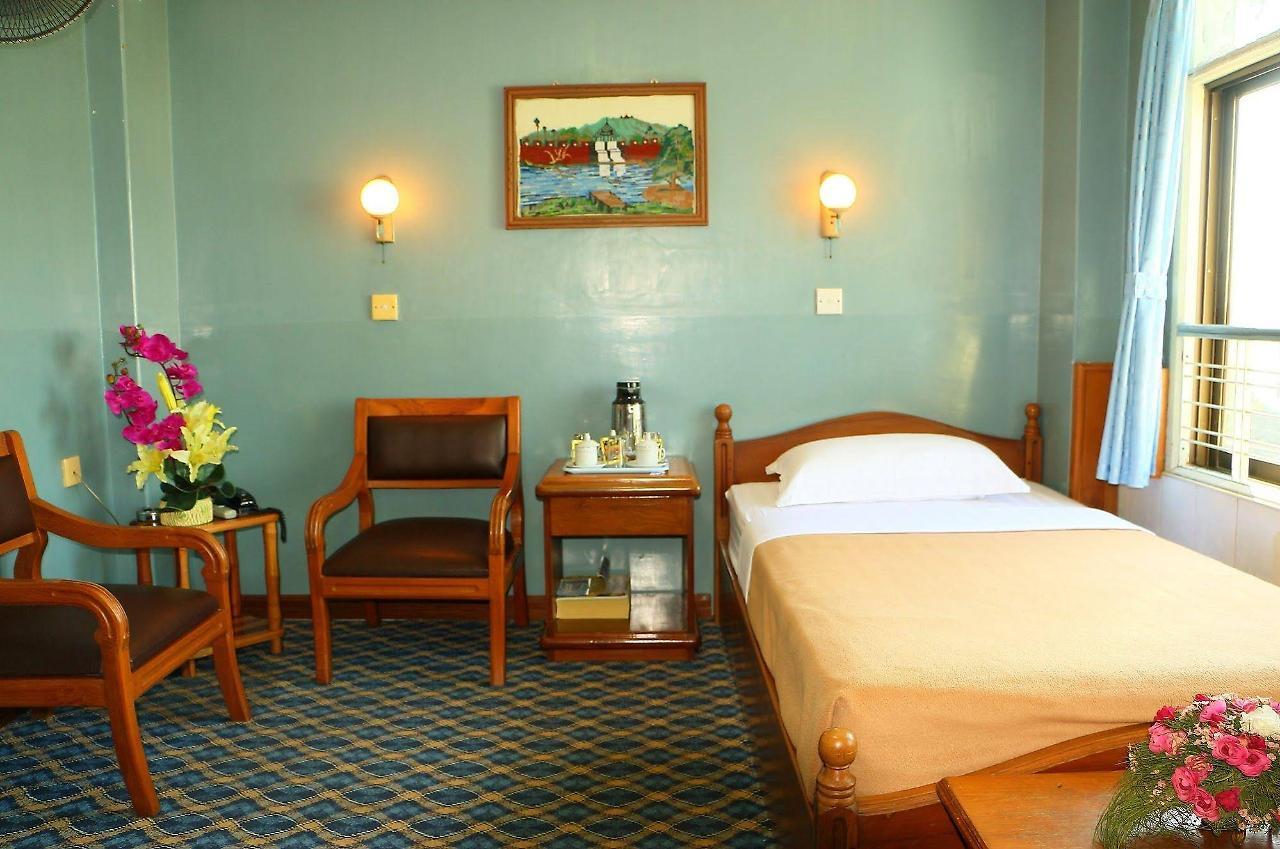 Royal City Hotel Mandalay Exterior foto