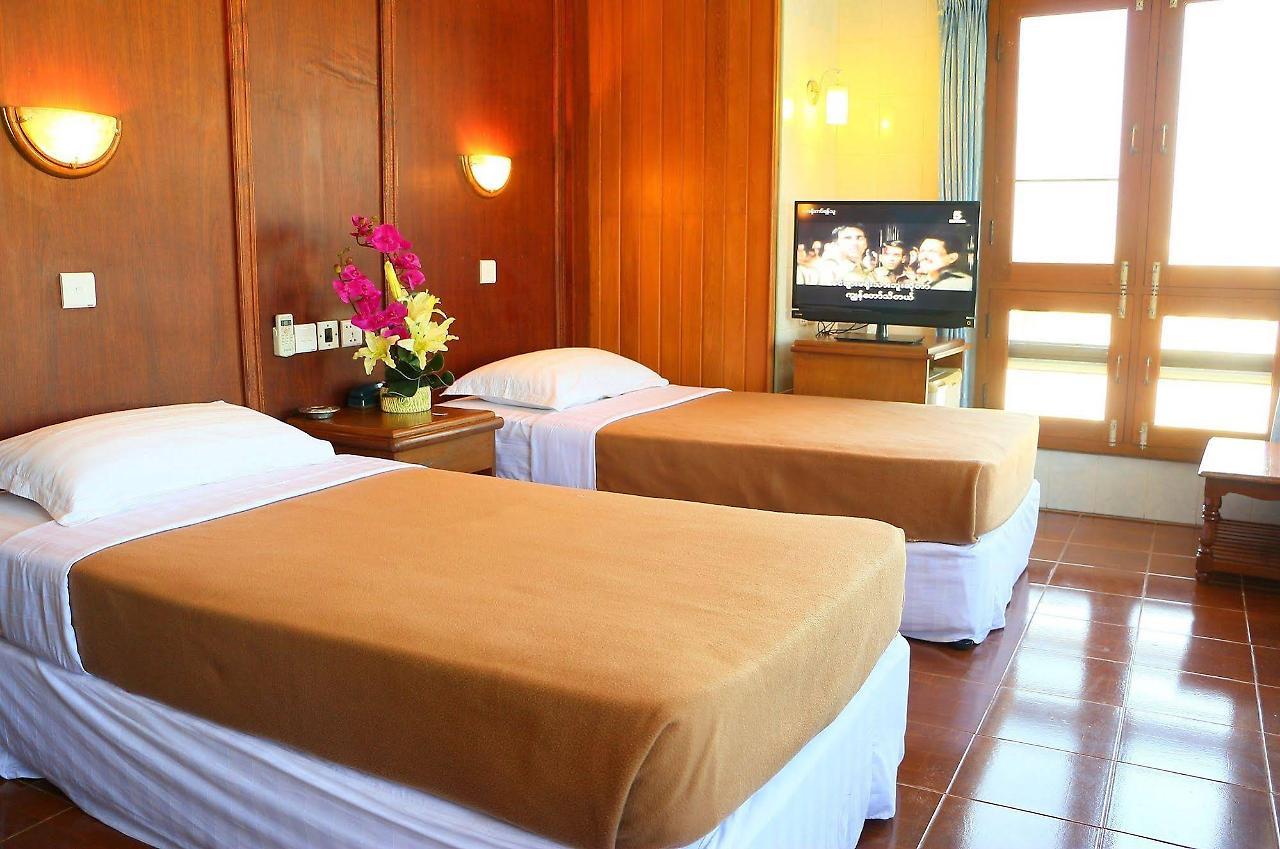 Royal City Hotel Mandalay Exterior foto
