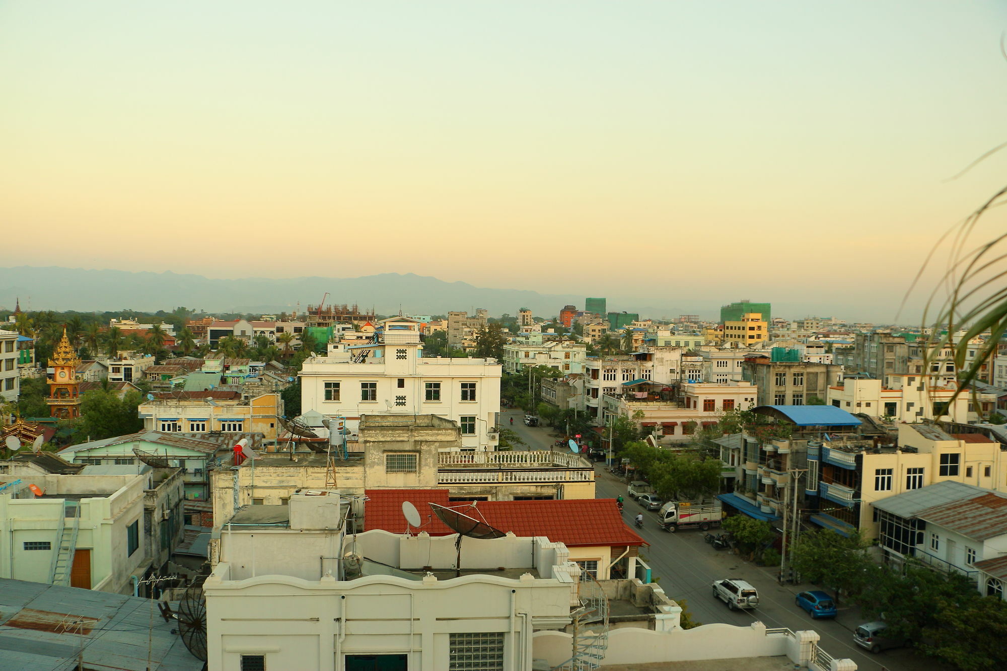 Royal City Hotel Mandalay Exterior foto