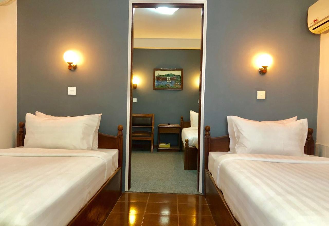 Royal City Hotel Mandalay Exterior foto