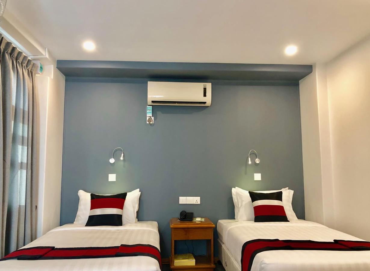 Royal City Hotel Mandalay Exterior foto